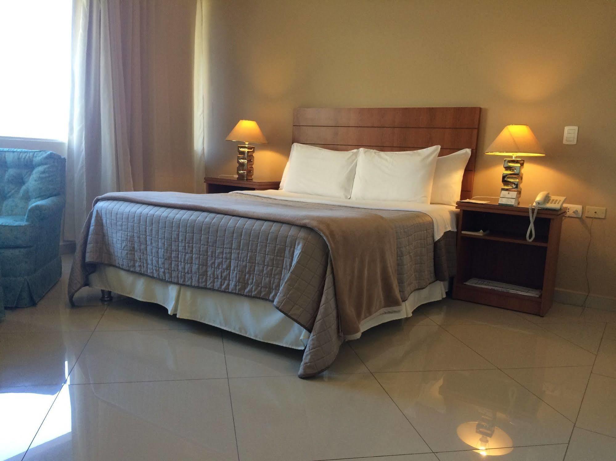 Convair Hotel Ciudad del Este Luaran gambar